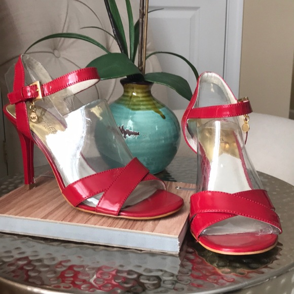 Vintage MICHAEL KORS 🔥RED🔥 Patent leather heels - Picture 2 of 8